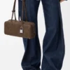 Amazona 31 Cropped em nubuck granulado Amazona 31 Cropped em nubuck granulado