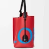 Bolsa Bilbao grande em pele de bezerro lisa com logótipo de grandes dimensões Bolsa Bilbao grande em pele de bezerro lisa com logótipo de grandes dimensões