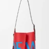 Bolsa Bilbao grande em pele de bezerro lisa com logótipo de grandes dimensões Bolsa Bilbao grande em pele de bezerro lisa com logótipo de grandes dimensões