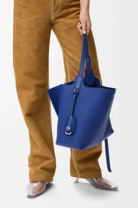 Bolsa Bilbao Média em pele de bezerro lisa