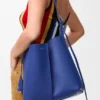 Bolsa Bilbao Média em pele de bezerro lisa Bolsa Bilbao Média em pele de bezerro lisa