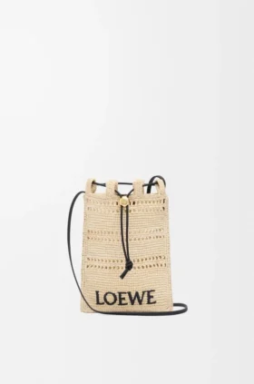 Bolsa com cordão em ráfia