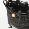 Bolsa com cordão em ráfia Bolsa com cordão em ráfia
