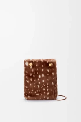 Bolsa com Pebble em pele de carneiro estampada