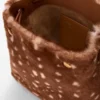 Bolsa com Pebble em pele de carneiro estampada Bolsa com Pebble em pele de carneiro estampada