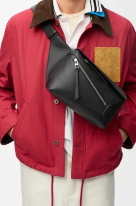 Bolsa de cintura Puzzle Edge pequena em pele de bezerro clássica