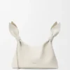 Bolsa de lenço média em pele de bezerro lisa Bolsa de lenço média em pele de bezerro lisa