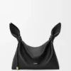 Bolsa de lenço média em pele de bezerro lisa Bolsa de lenço média em pele de bezerro lisa