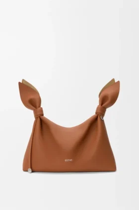 Bolsa de lenço média em pele de bezerro lisa