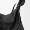 Bolsa de lenço média em pele de bezerro lisa Bolsa de lenço média em pele de bezerro lisa