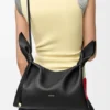 Bolsa de lenço média em pele de bezerro lisa Bolsa de lenço média em pele de bezerro lisa