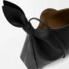 Bolsa de lenço média em pele de bezerro lisa Bolsa de lenço média em pele de bezerro lisa