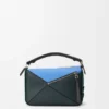 Bolsa «Futurist Cat Small Puzzle» em malha bordada e pele de bezerro clássica Bolsa «Futurist Cat Small Puzzle» em malha bordada e pele de bezerro clássica