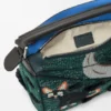 Bolsa «Futurist Cat Small Puzzle» em malha bordada e pele de bezerro clássica Bolsa «Futurist Cat Small Puzzle» em malha bordada e pele de bezerro clássica