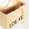 Bolsa Loewe Font Tote de tamanho médio em ráfia Bolsa Loewe Font Tote de tamanho médio em ráfia