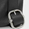 Bolsa Loop em pele de bezerro granulada e flexível Bolsa Loop em pele de bezerro granulada e flexível