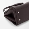 Bolsa Madrid Média em pele de bezerro granulada e flexível Bolsa Madrid Média em pele de bezerro granulada e flexível
