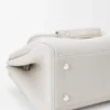 Bolsa Madrid Média em pele de bezerro granulada e flexível Bolsa Madrid Média em pele de bezerro granulada e flexível