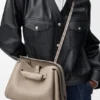 Bolsa Madrid Média em pele de bezerro granulada e flexível Bolsa Madrid Média em pele de bezerro granulada e flexível