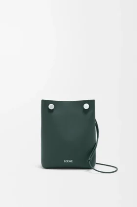 Bolsa Pebble em pele de bezerro lisa