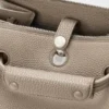 Bolsa pequena de Madrid em pele de bezerro granulada e flexível Bolsa pequena de Madrid em pele de bezerro granulada e flexível