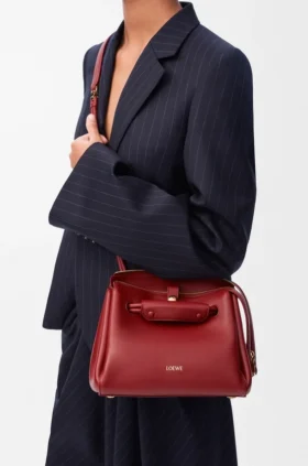 Bolsa pequena de Madrid em pele de bezerro macia