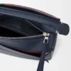 Bolsa pequena «Puzzle» em camadas, em pele de bezerro clássica Bolsa pequena «Puzzle» em camadas, em pele de bezerro clássica