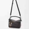 Bolsa pequena Puzzle «Futurist Cat» em pele de bezerro clássica Bolsa pequena Puzzle «Futurist Cat» em pele de bezerro clássica