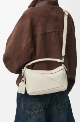 Bolsa Puzzle Featherlight pequena em pele de cordeiro napa