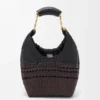 Bolsa Squeeze pequena em pele de bezerro Nappa tecida Bolsa Squeeze pequena em pele de bezerro Nappa tecida
