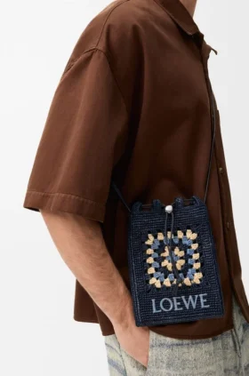 Bolso com cordão em pele de bezerro clássica e ráfia