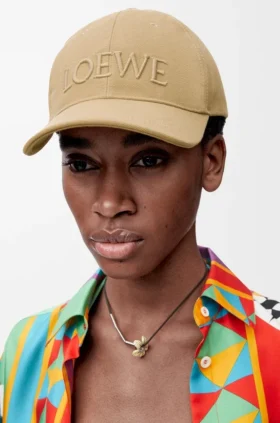 Boné Loewe em lona