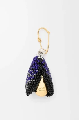 Broche em forma de concha em prata de lei e contas Broche em forma de concha em prata de lei e contas