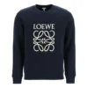 Camisa de homem Loewe Anagram, de algodão, com gola redonda e letras bordadas, estilo desportivo clássico, azul-marinho H526Y24J02-5110