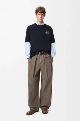 Camisas de corte largo em algodão Camisas de corte largo em algodão