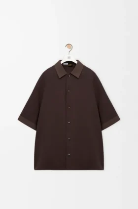 Camisas de manga curta em algodão e linho