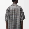 Camisas de manga curta em mistura de viscose e linho Camisas de manga curta em mistura de viscose e linho