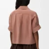 Camisas de manga curta em pele de cabra camurçada Camisas de manga curta em pele de cabra camurçada