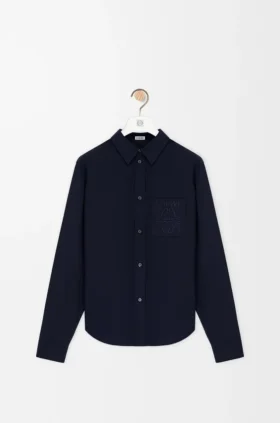 Camisas em algodão