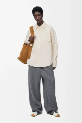 Camisas em algodão