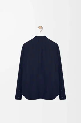 Camisas em algodão
