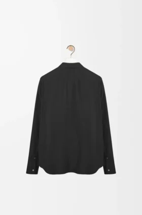 Camisas em algodão