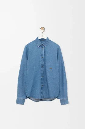 Camisas em ganga