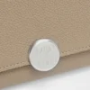 Carteira Continental Pebble em pele de bezerro com textura granulada Pebble Carteira Continental Pebble em pele de bezerro com textura granulada Pebble