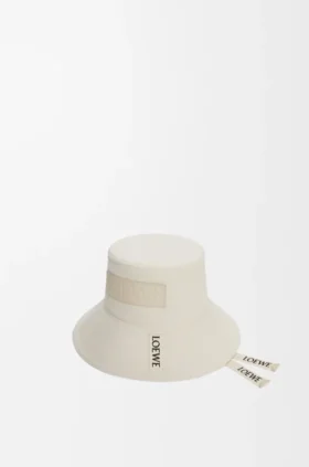 Chapéu de pescador em lona
