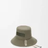 Chapéu de pescador em lona