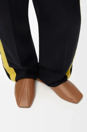 Chinelo Origami em pele de bezerro macia