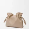 Clutch Flamenco grande em pele de bezerro napa Clutch Flamenco grande em pele de bezerro napa