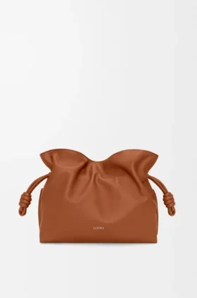 Clutch Flamenco Média em pele de bezerro napa