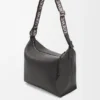 Cubi Crossbody em pele de bezerro lisa e flexível e jacquard Cubi Crossbody em pele de bezerro lisa e flexível e jacquard